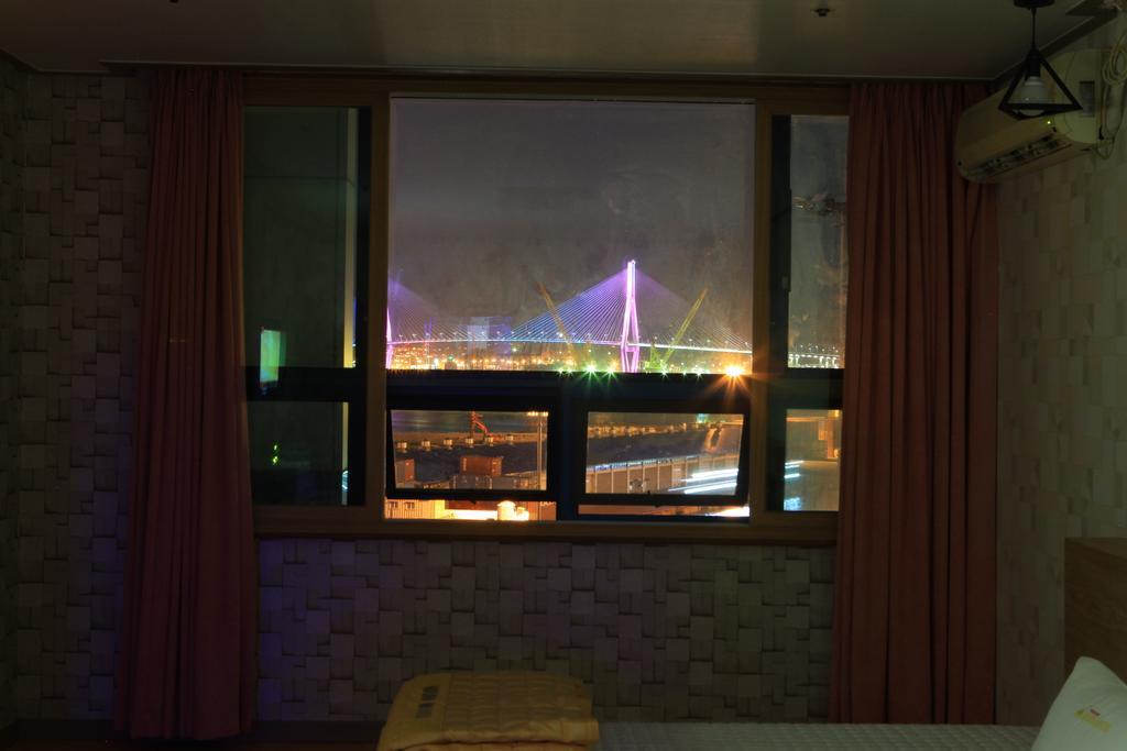Marina Motel Busan Station Екстер'єр фото